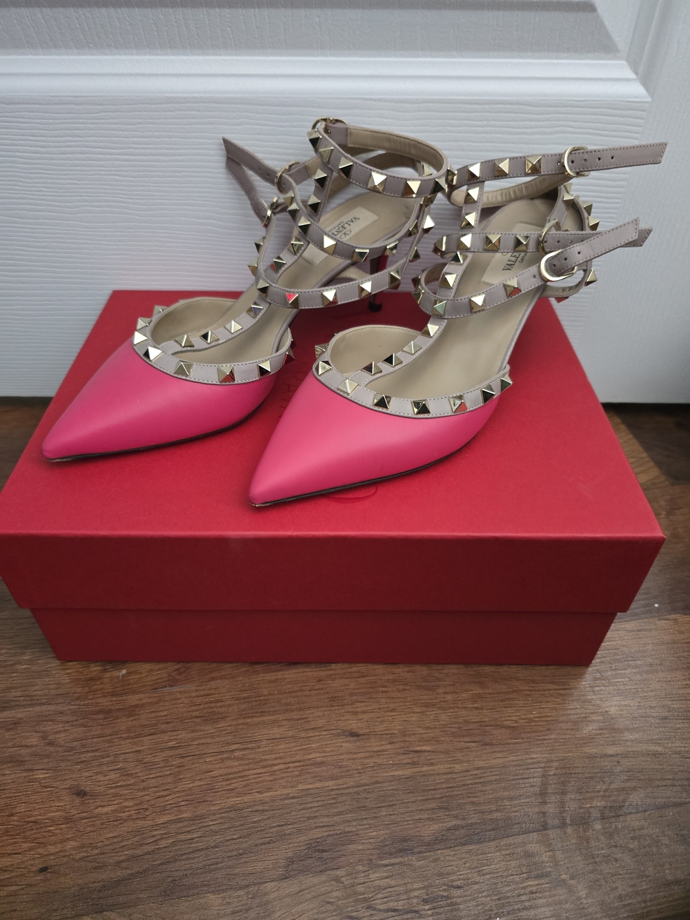 Gently Used - Valentino Garavani Rockstud caged pumps